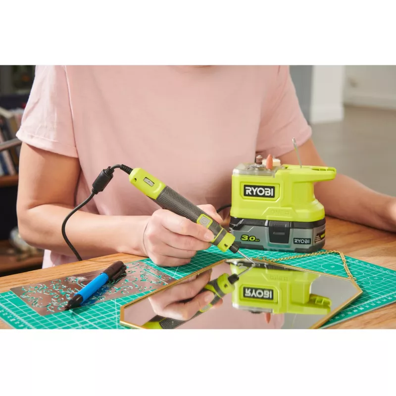 RYOBI ONE+ 18V akkumonitoimityökalu RRT18-0 15 lisävarusteella