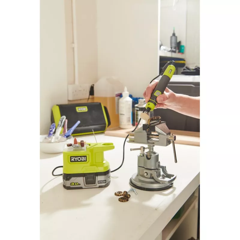 RYOBI ONE+ 18V akkumonitoimityökalu RRT18-0 15 lisävarusteella