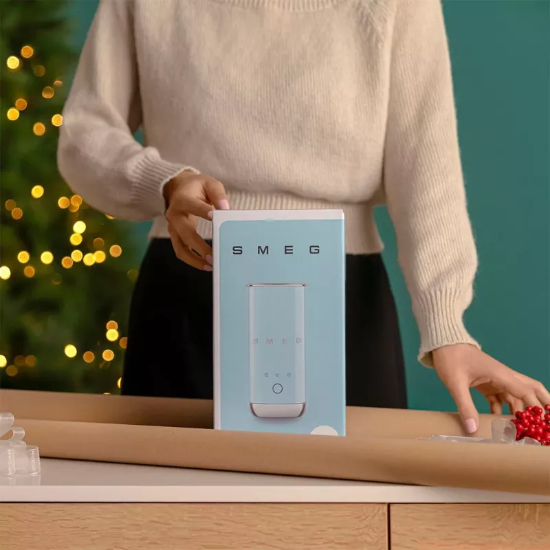 Smeg MFF02CREU automaattinen maidonvaahdotin ja -lämmittäjä - Creme, 500 W, 6 ohjelmaa
