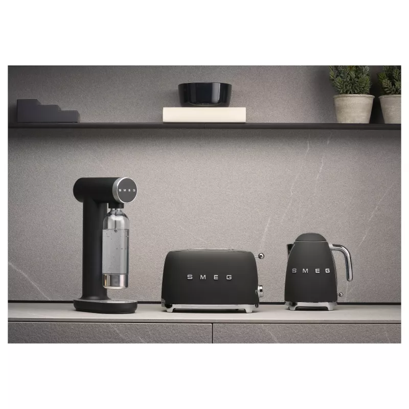 SMEG Sodamaker Collezione Aesthetic musta porevesilaite SKC01BLM