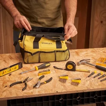 Stanley FatMax 16-osainen työkalusarja keltaisessa pussissa avoimella suulla