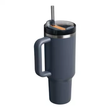 STANLEY The Quencher H2.O FlowState termomuki 1,18L harmaa pillillä