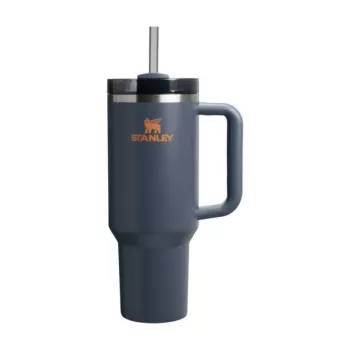 STANLEY The Quencher H2.O FlowState termomuki 1,18L harmaa pillillä