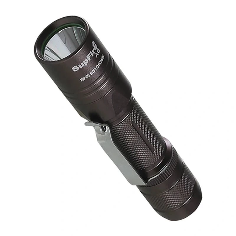 SUPERFIRE A6 -taskulamppu - 1200 lumenia P50 LED, 280 m kantama, USB-ladattava, zoomattava, IP44