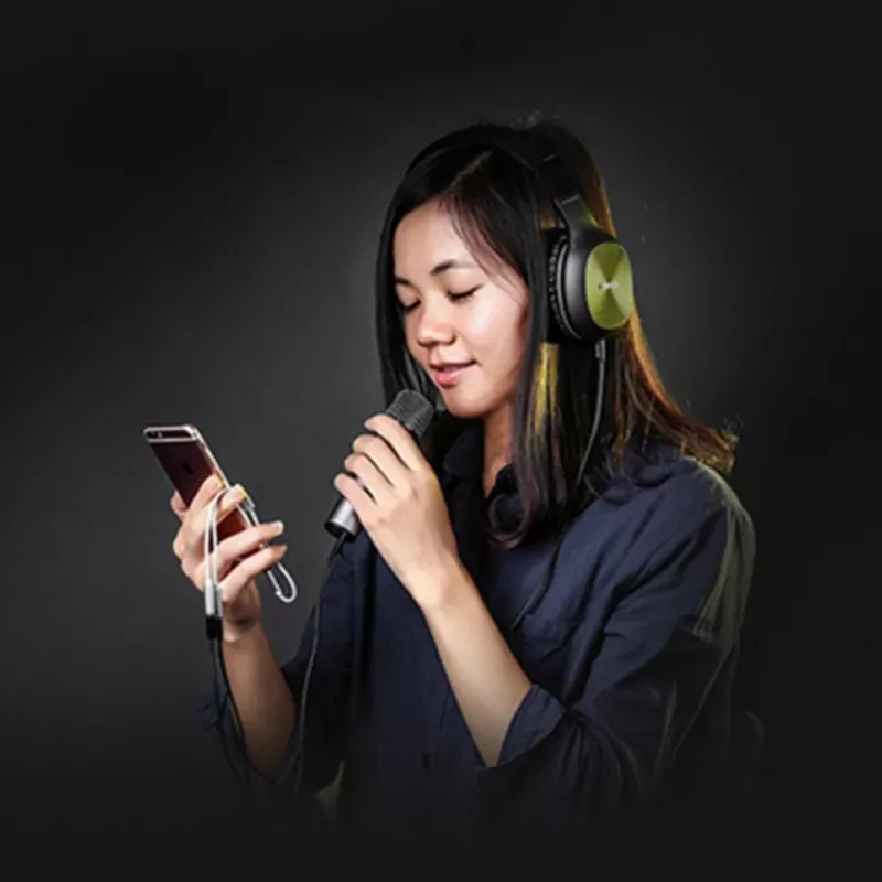 UGREEN AV134 3,5mm audio Y-jakokaapeli 20cm valkoinen