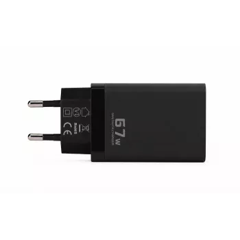 Voltage GaN laturi 67W seinälaturi, PD 3.0 / QC 3.0, 2x USB-C & 1x USB-A, EU-pistoke, musta