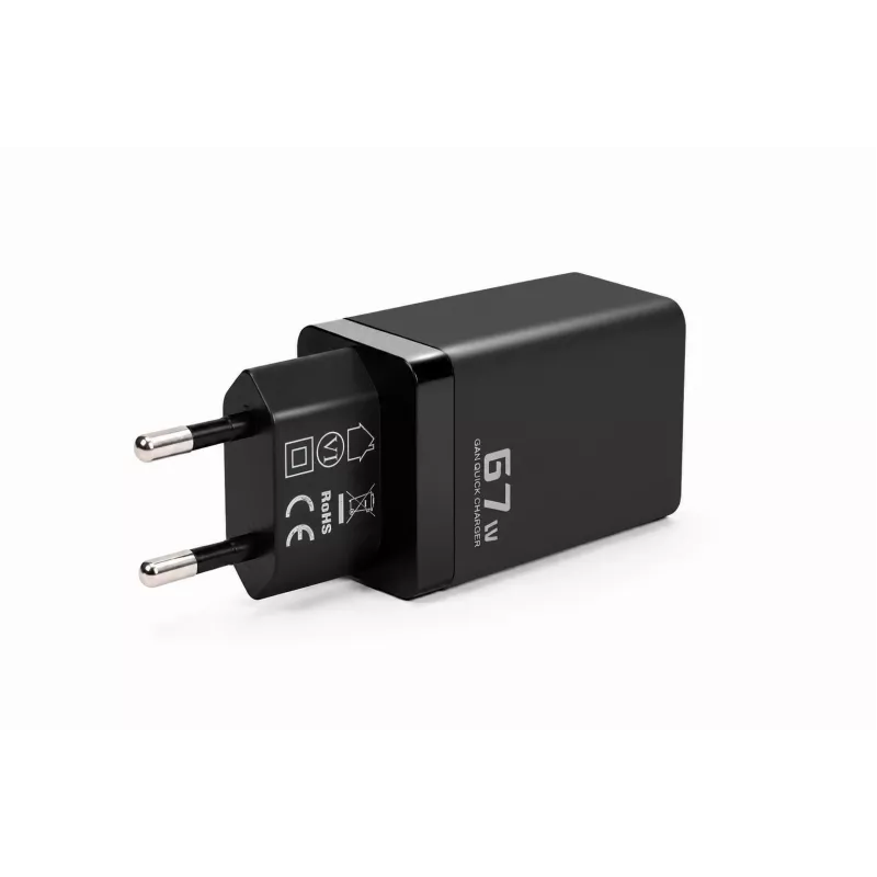 Voltage GaN laturi 67W seinälaturi, PD 3.0 / QC 3.0, 2x USB-C & 1x USB-A, EU-pistoke, musta