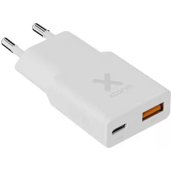 Xtorm Go2 Series SlimLine seinälaturi 33W 1x USB-C 1x USB-A valkoinen